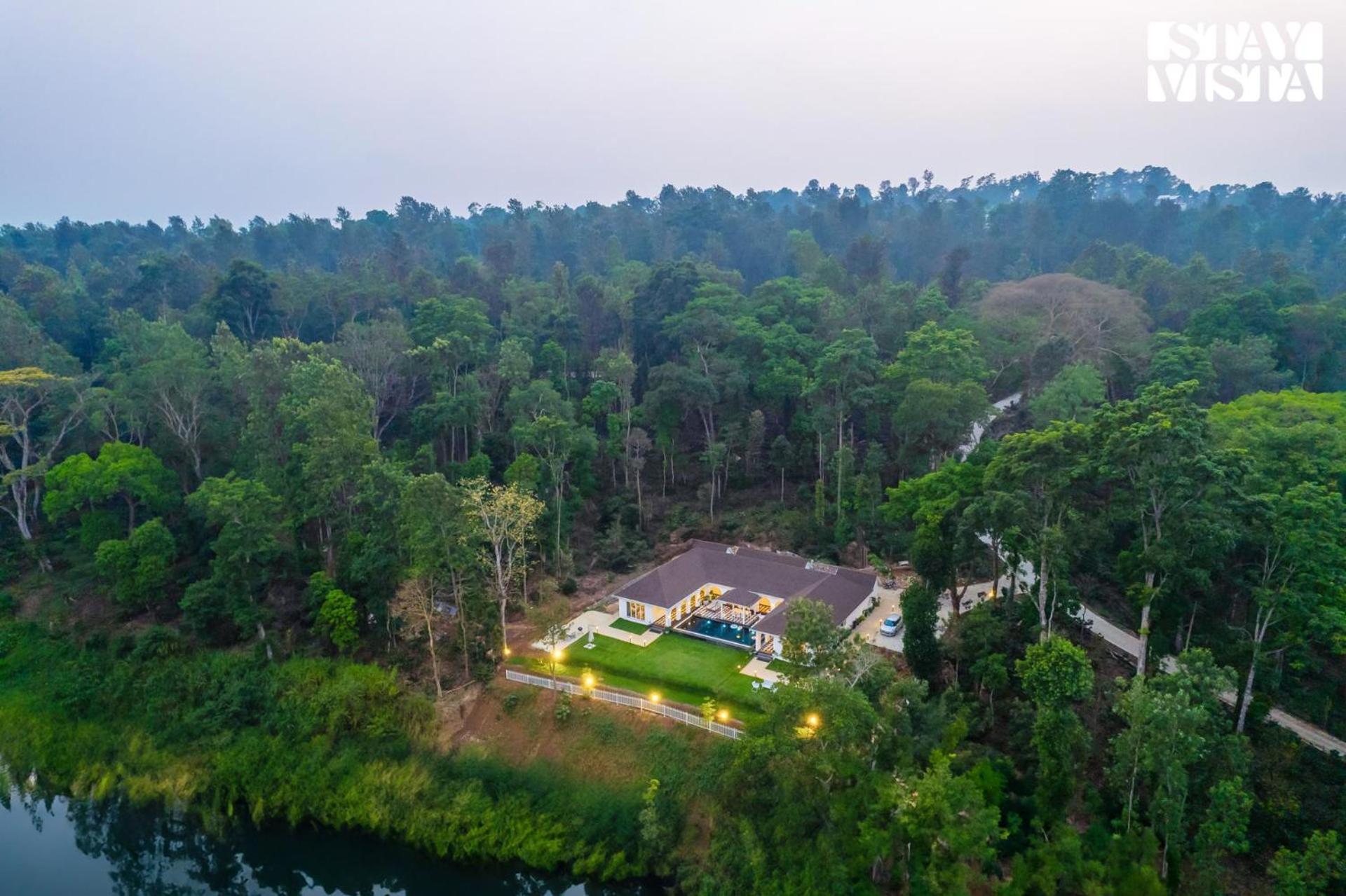 Stayvista At Mudra Manor Coorg Temperature Controlled Pool Villa Madikeri Buitenkant foto